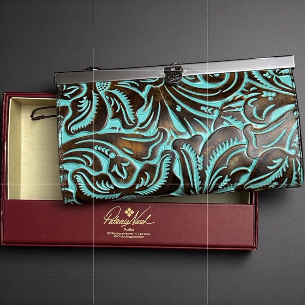 Patricia Nash Turquoise and Brown Clutch - Picture 5 of 8